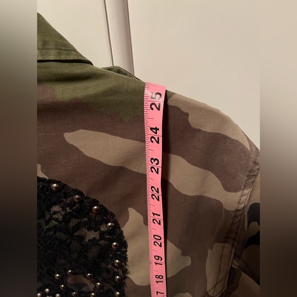 Vintage LF small jacket with lace skull detail on back - Picture 11 of 12